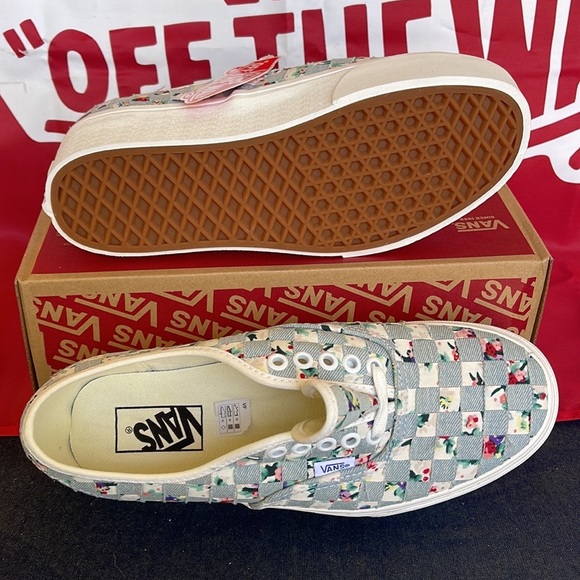 Vans Authentic Stac
(Woven) Floral/Multi
VNOA5KXXAZA
WMNS sneakers - Platforms - Picture 2 of 16